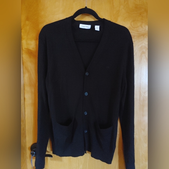 button front cardigans - Picture 2 of 4